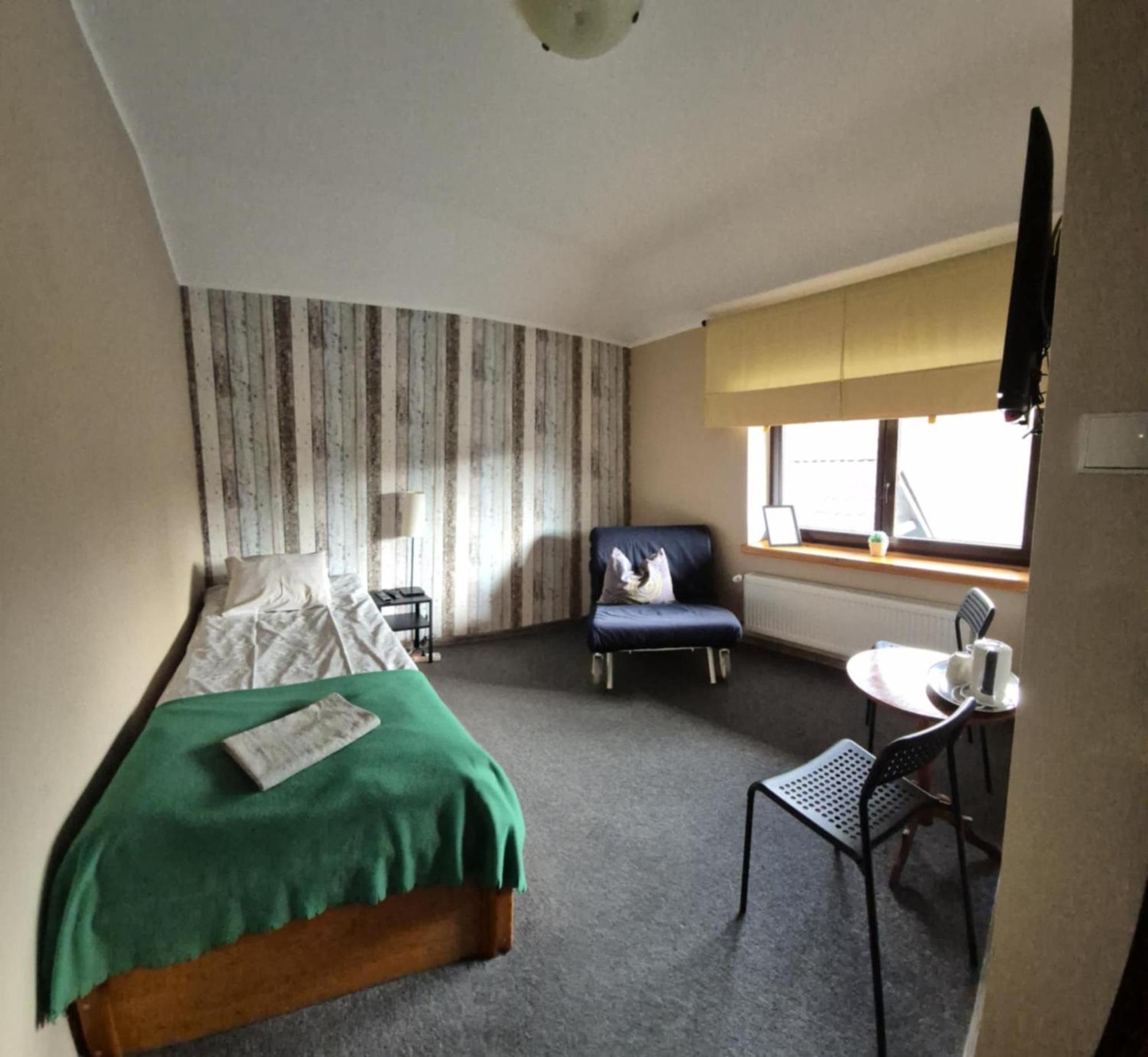 Bialy Bor Rooms กรูจอนตส์ ภายนอก รูปภาพ