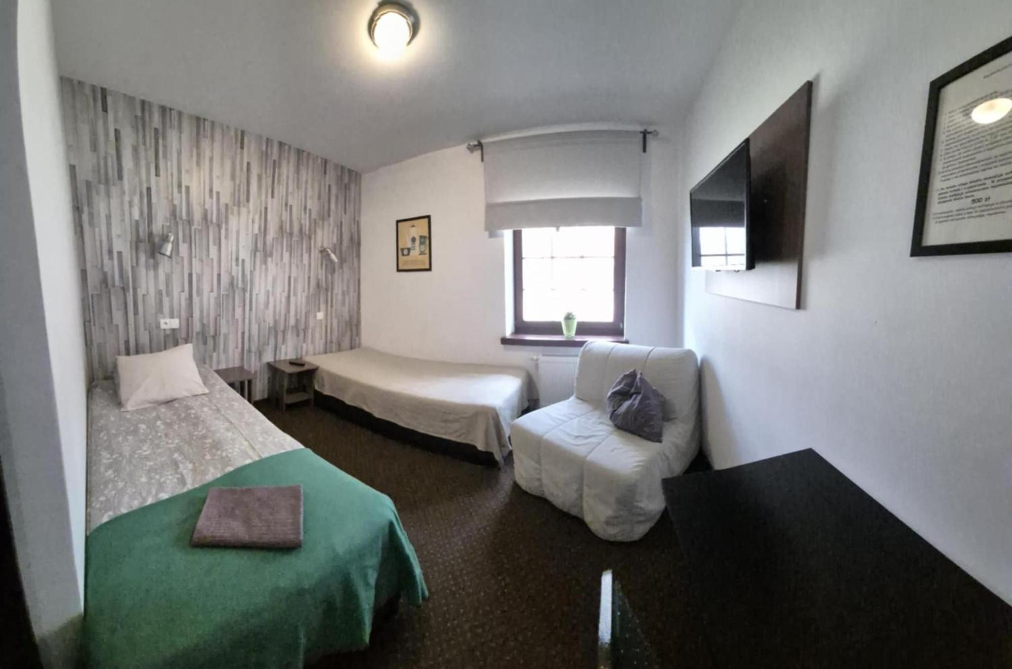 Bialy Bor Rooms กรูจอนตส์ ภายนอก รูปภาพ