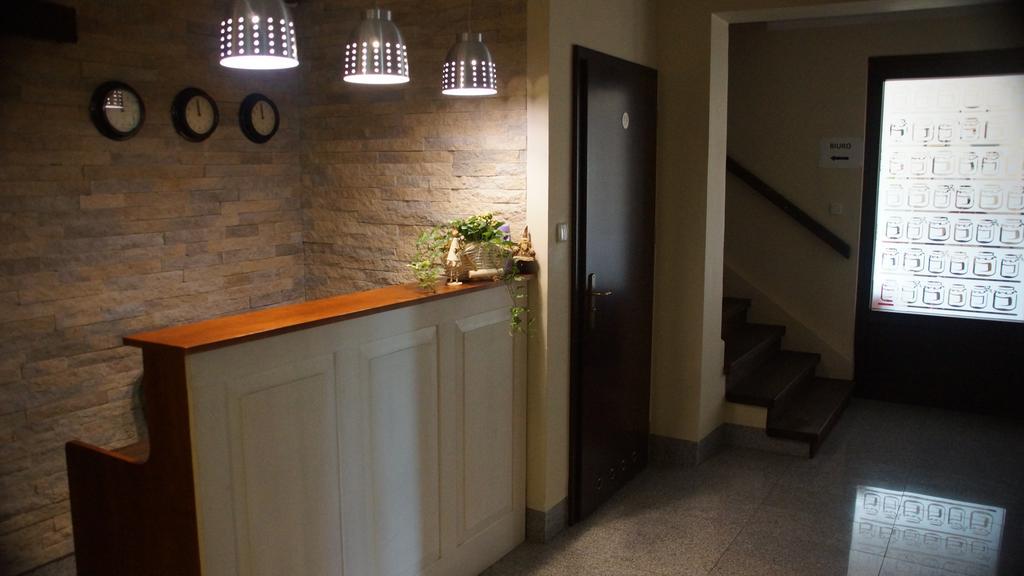 Bialy Bor Rooms กรูจอนตส์ ภายนอก รูปภาพ
