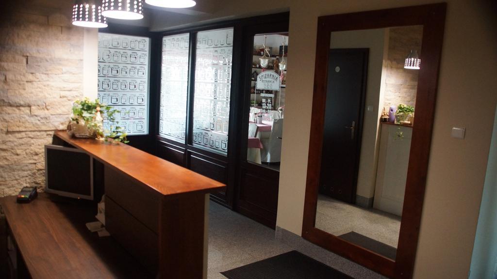 Bialy Bor Rooms กรูจอนตส์ ภายนอก รูปภาพ