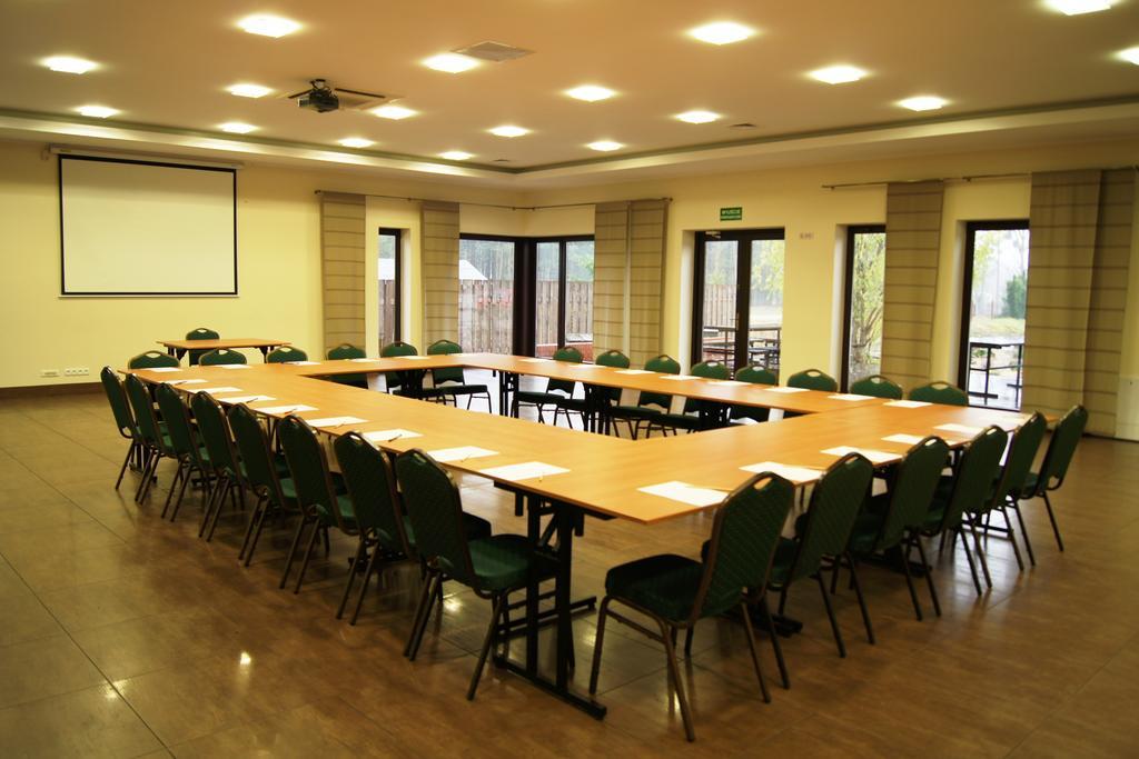 Bialy Bor Rooms กรูจอนตส์ ภายนอก รูปภาพ