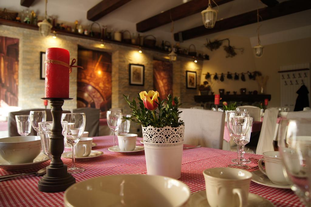 Bialy Bor Rooms กรูจอนตส์ ภายนอก รูปภาพ